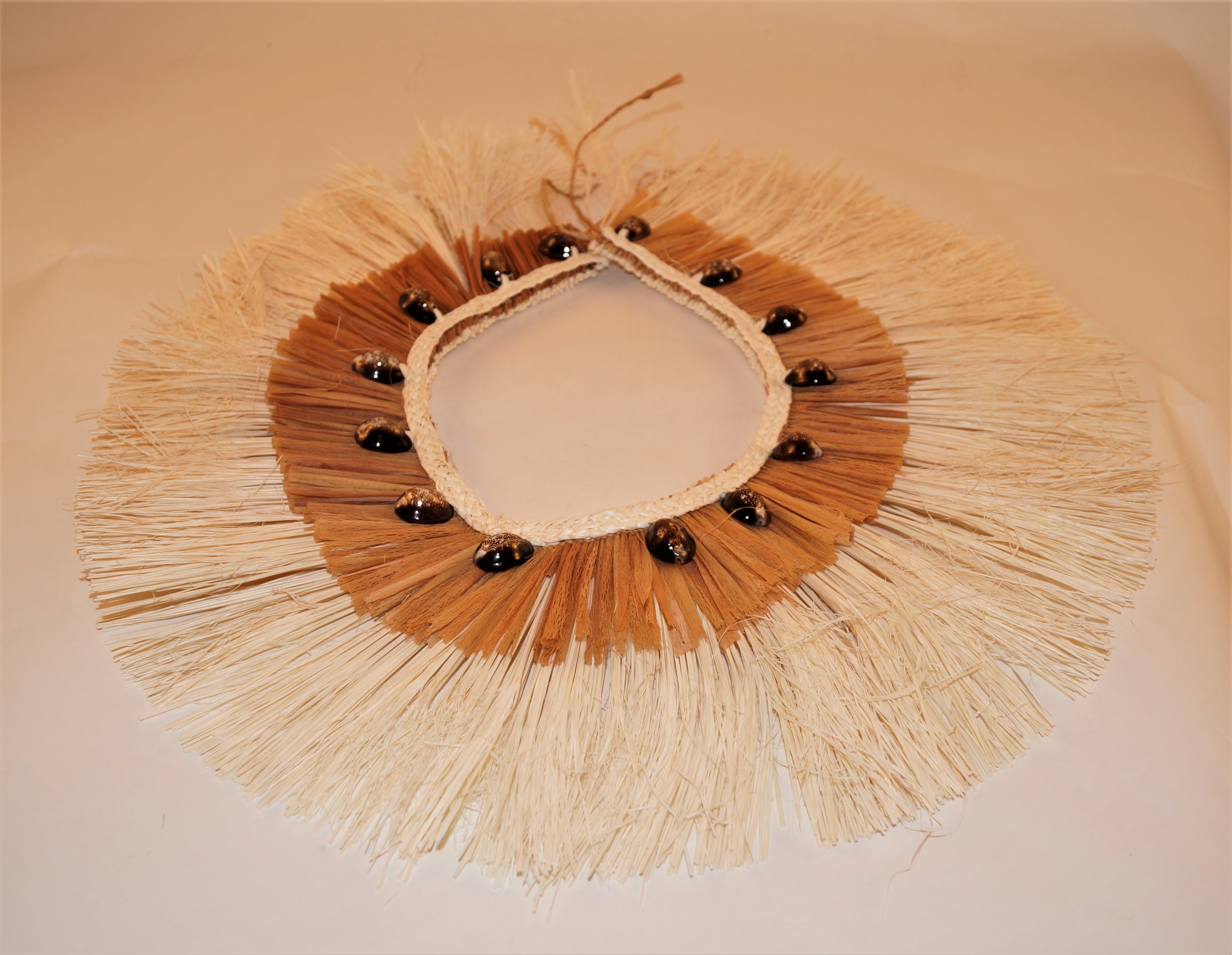 馬紹爾群島共和國-傳統特色草編圍飾相關照片