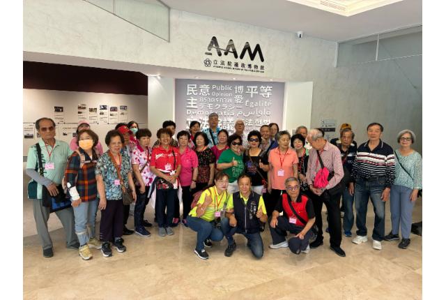 臺中市西區藍興里辦公處一行參觀博物館活動照片